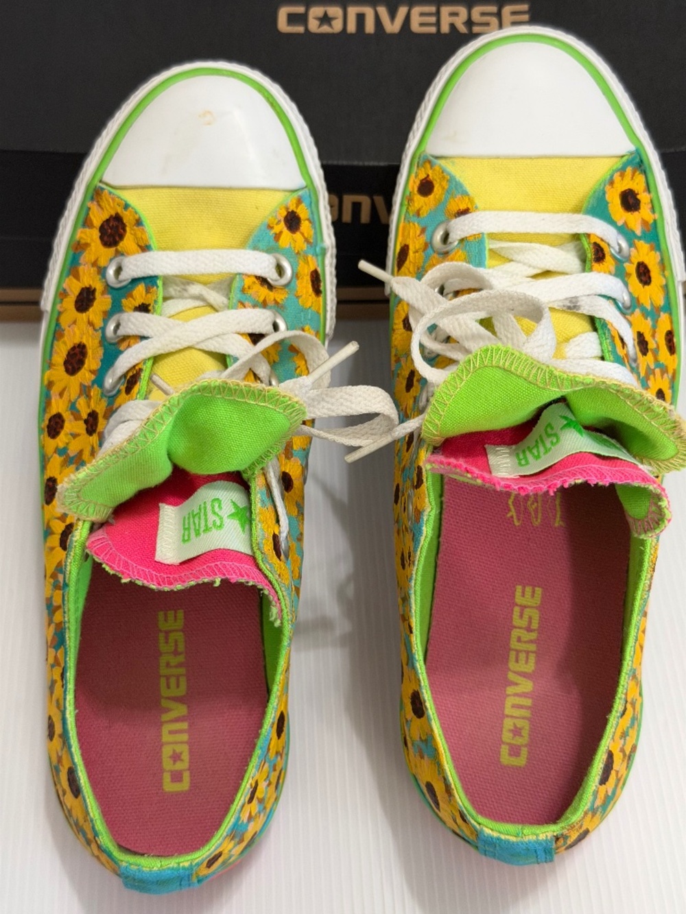 Converse Sunflower Double Tongue Low Top Sneakers Sz 7.5 / 8
